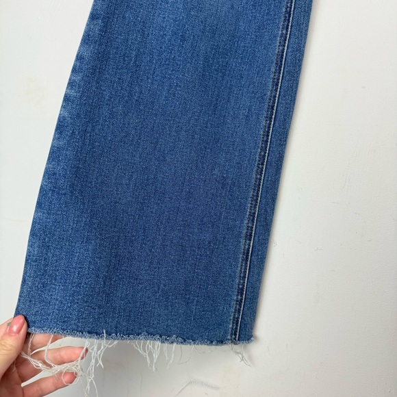 J. Crew Ashbury Flare Sz 29 High Rise Medium Wash Stretch Raw Hem - Picture 7 of 15